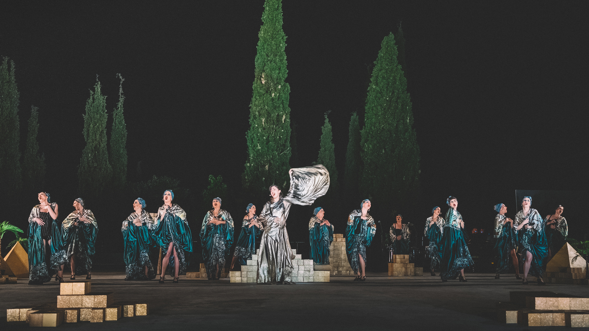 H «Ελένη» του Ευριπίδη στην Επίδαυρο από το  Κρατικό Θέατρο  Βορείου Ελλάδας