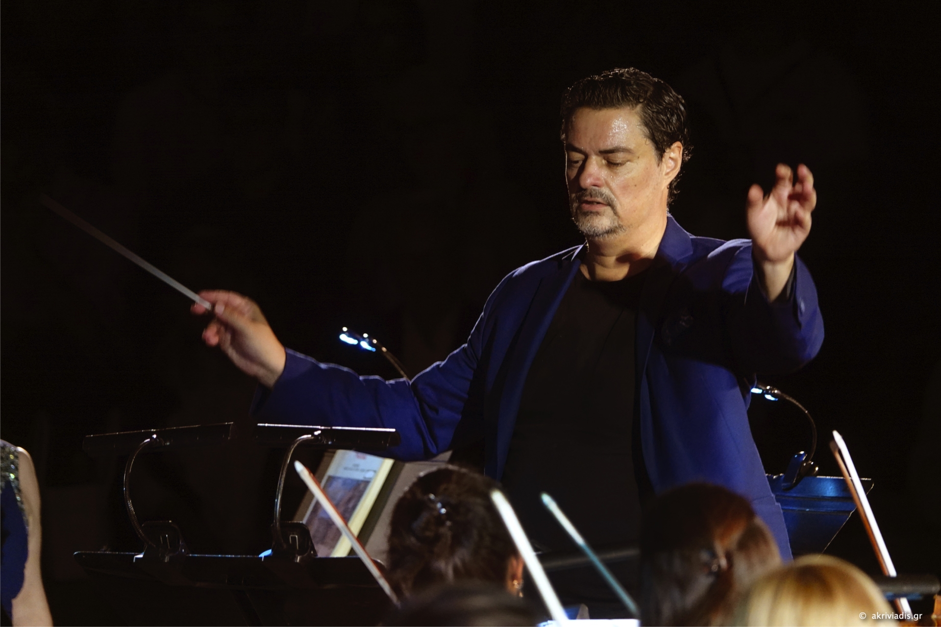 Read more about the article Mozart Concerti Καμεράτα Ορχήστρα των Φίλων της Μουσικής