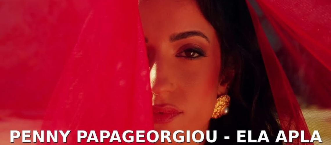 15769695652306823652